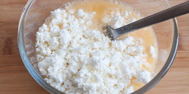 Рецепт омлета с творогом и зеленым луком