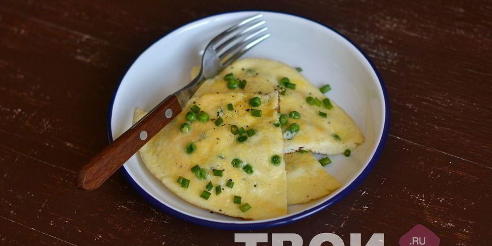 Как приготовить омлет с зеленым горошком и сыром