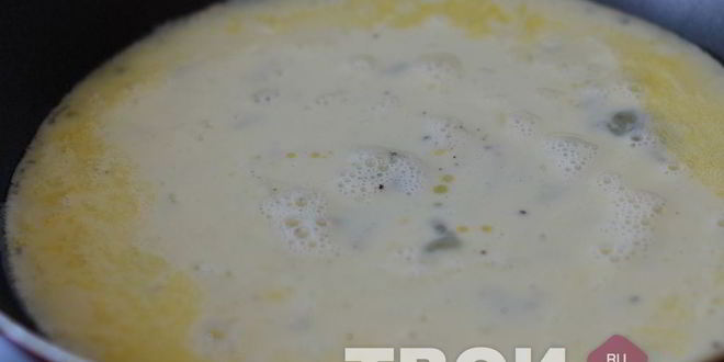 Рецепт омлета с зеленым горошком и сыром