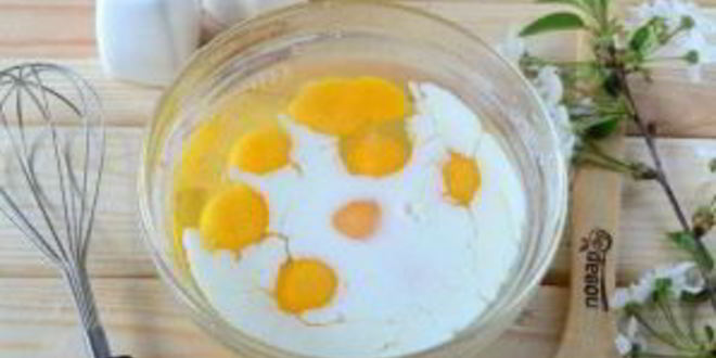 Рецепт слоеного омлета на завтрак