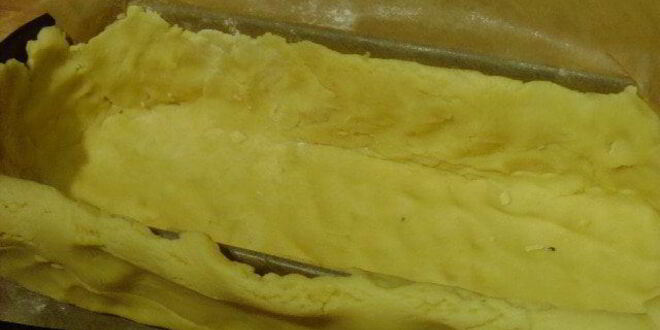 Рецепт куриного паштета с фисташками, запеченный в тесте