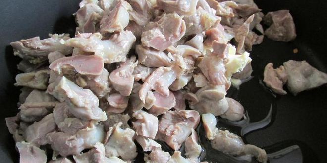 Рецепт паштета из куриных желудков с морковью и луком