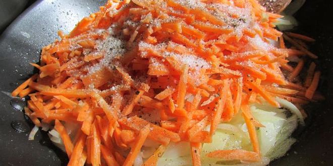 Рецепт паштета из куриных желудков с морковью и луком