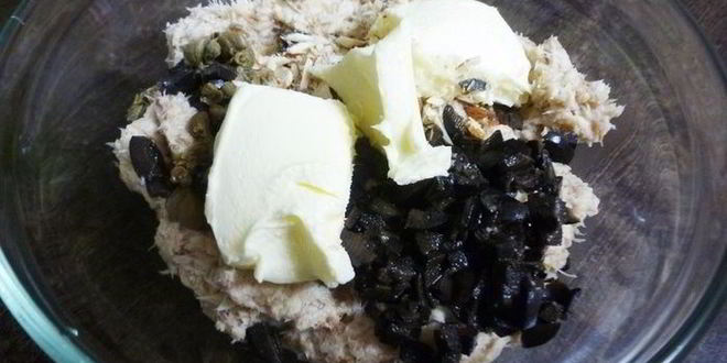 Рецепт паштета из запеченной скумбрии с чесноком