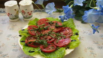 Рецепт Помидоров с базиликом