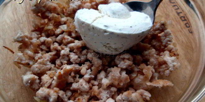 Рецепт блинных роллов с курицей и оливками