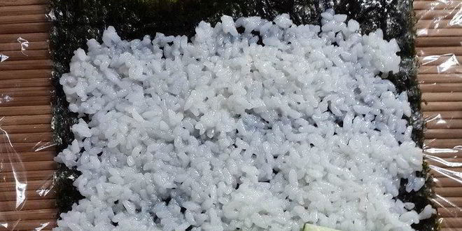 Рецепт роллов с крабовым мясом и семгой