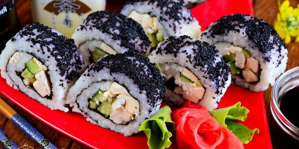 Как приготовить роллы с огурцом, курицей и тофу