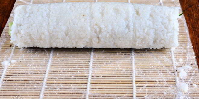 Рецепт роллов с огурцом, курицей и тофу