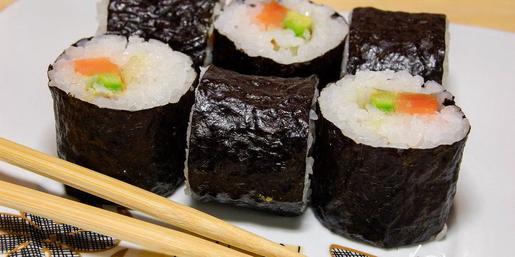 Как приготовить роллы с семгой и авокадо