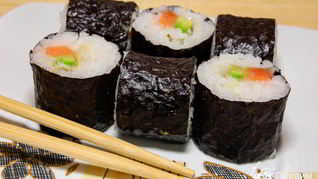 Рецепт Роллов с семгой и авокадо