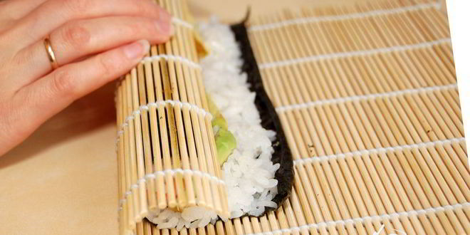 Рецепт роллов с семгой и авокадо