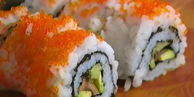 Рецепт роллов с угрем, авокадо и огурцом