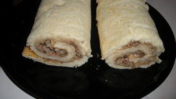 Рецепт Бисквитного рулета с орехами