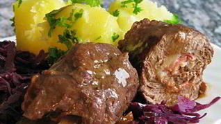 Рецепт Говяжьего рулета с капустой и картошкой