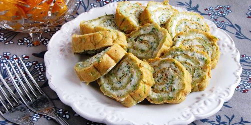 Как приготовить кабачковый рулет с творожной начинкой