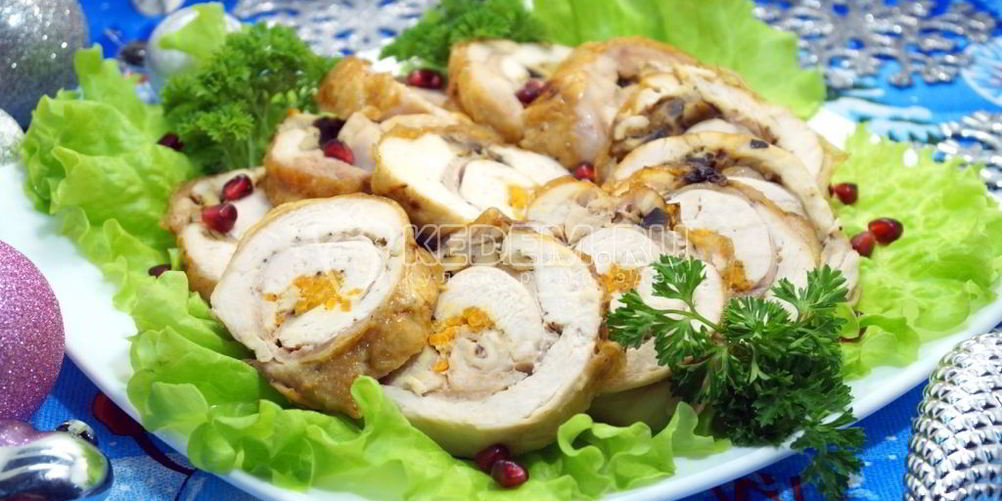 Как приготовить куриный рулет с грибами праздничный