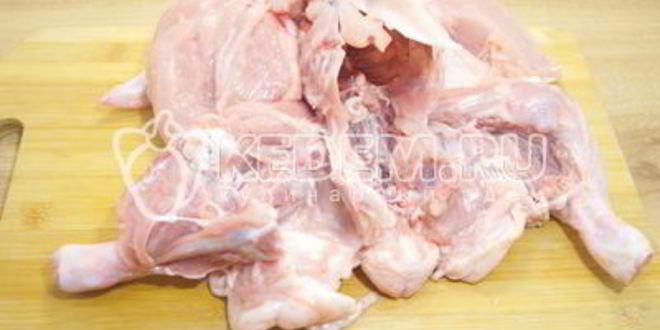 Рецепт куриного рулета с грибами праздничный