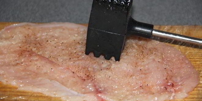 Рецепт куриных рулетиков с начинкой в пармской ветчине