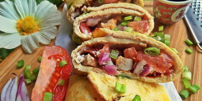 Рецепт омлетного рулета с начинкой