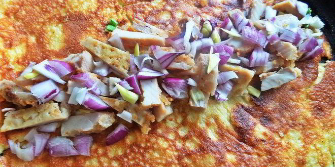 Рецепт омлетного рулета с начинкой