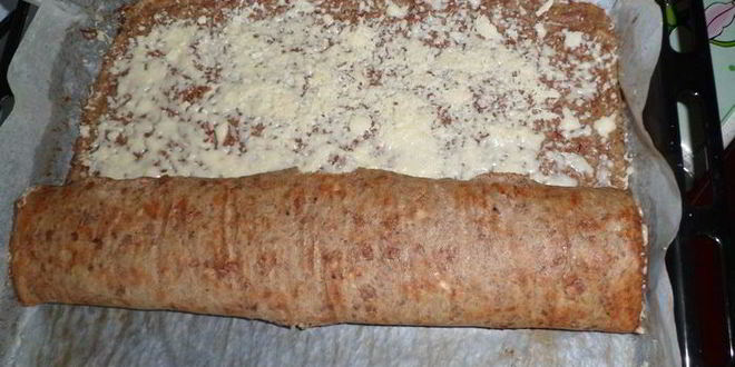 Рецепт печеночного рулета с сыром