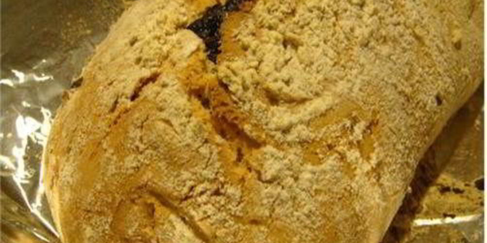 Как приготовить песочный рулет с черной смородиной