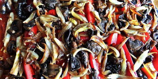 Рецепт рулета из говядины с овощами в мультиварке