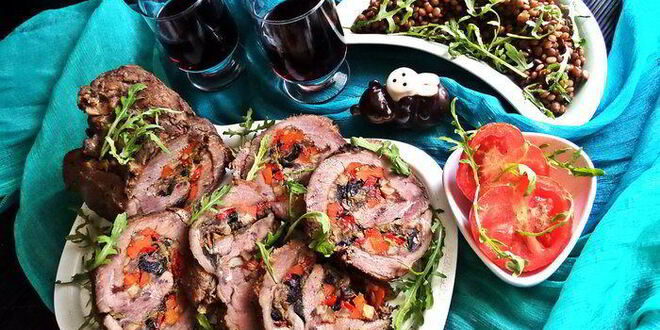 Рецепт рулета из говядины с овощами в мультиварке
