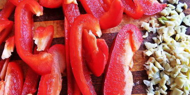 Рецепт рулета из говядины с овощами в мультиварке