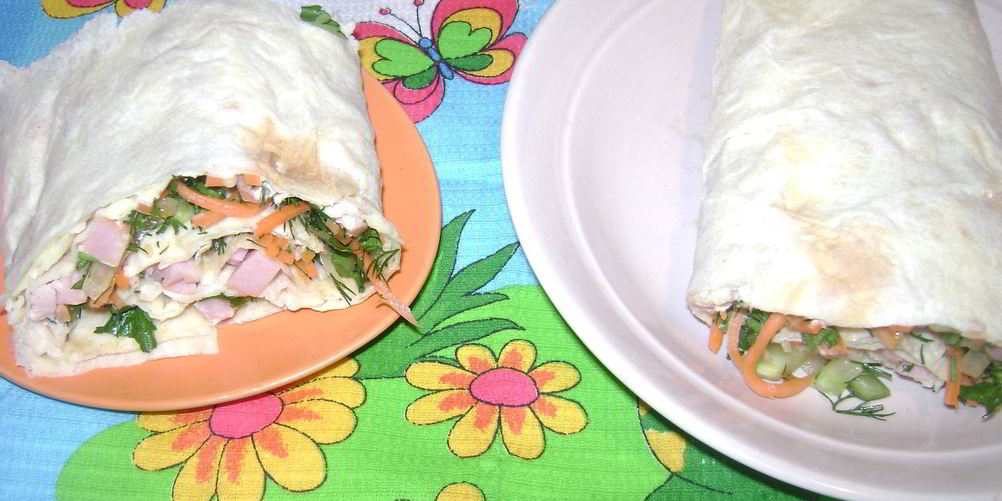 Как приготовить рулет из лаваша с ветчиной и плавленым сыром
