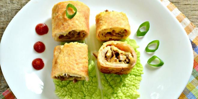 Рецепт рулета из цесарки с грибами и сыром