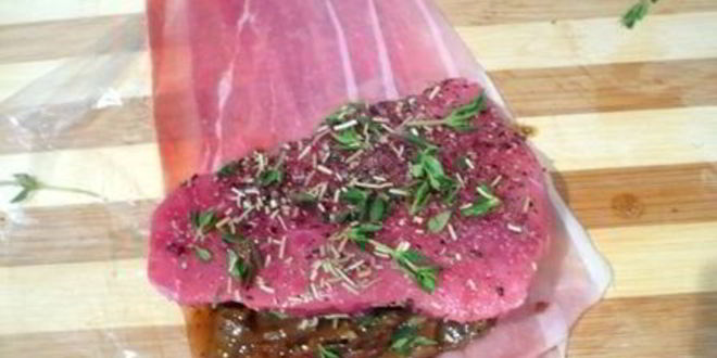 Рецепт рулета с ветчиной и розмарином