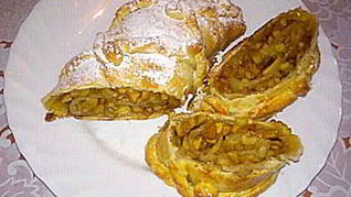 Рецепт Рулета с яблочно-ванильной начинкой