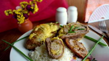 Рецепт Рулетиков из свинины с ананасами и сыром