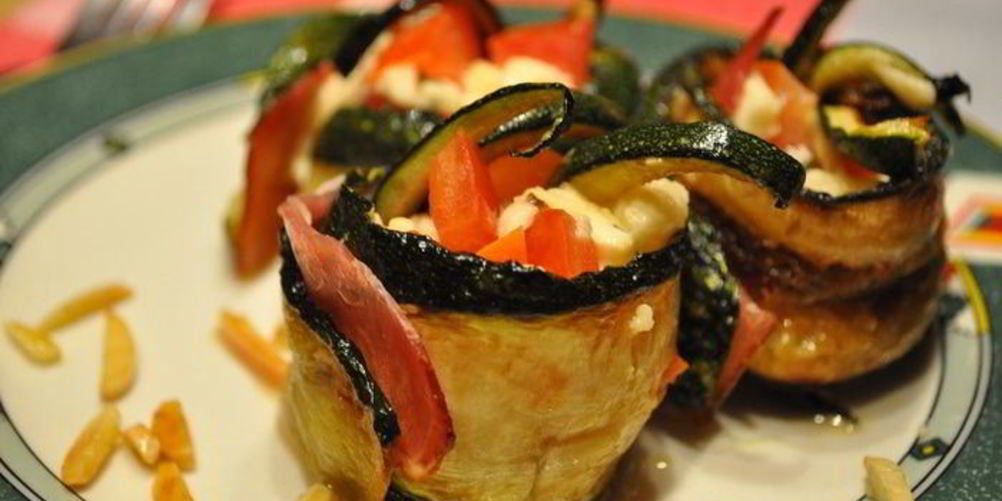 Как приготовить рулетики с цукини, моцареллой и тунцом