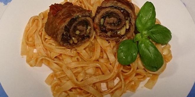 Рецепт рулетов из говядины по-неаполитански