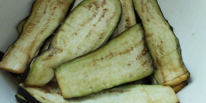 Рецепт рыбных рулетиков из баклажанов