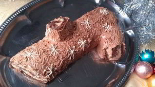 Рецепт Шоколадного рулета Рождественское полено