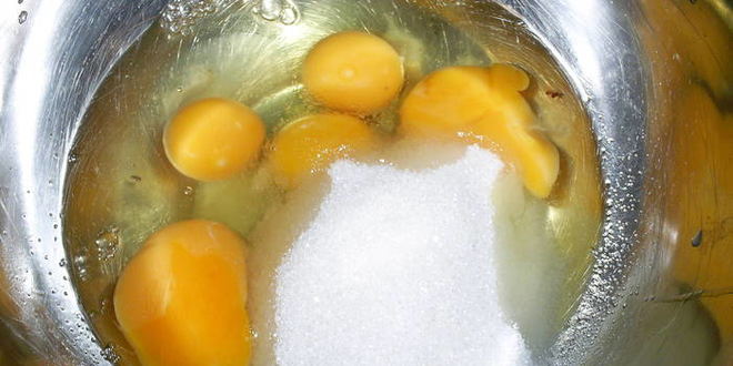 Рецепт шоколадного рулета рождественское полено