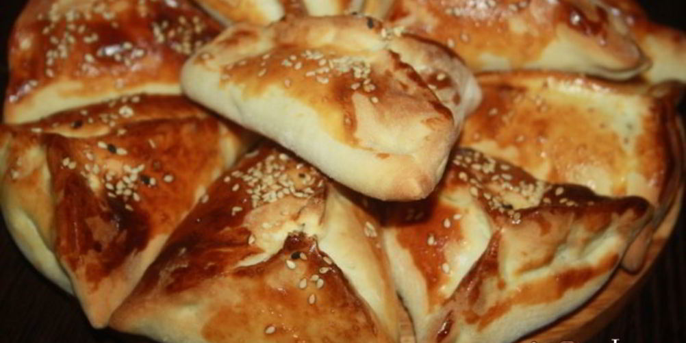 Как приготовить быструю самсу из слоеного теста с говяжьим фаршем