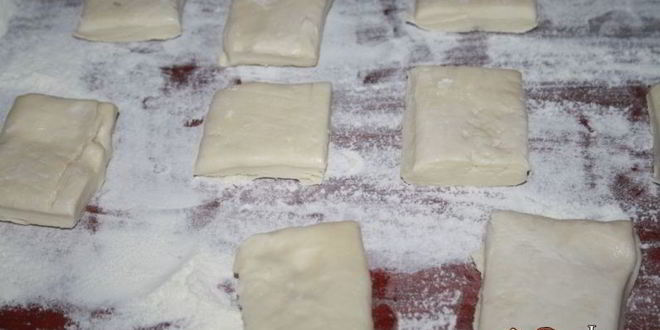 Рецепт быстрой самсы из слоеного теста с говяжьим фаршем