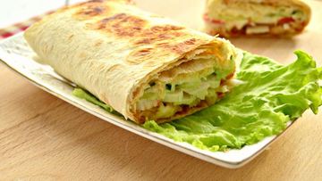 Рецепт Шаурмы с крабовыми палочками и свежим огурцом