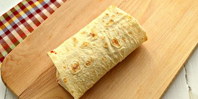 Рецепт шаурмы с крабовыми палочками и свежим огурцом