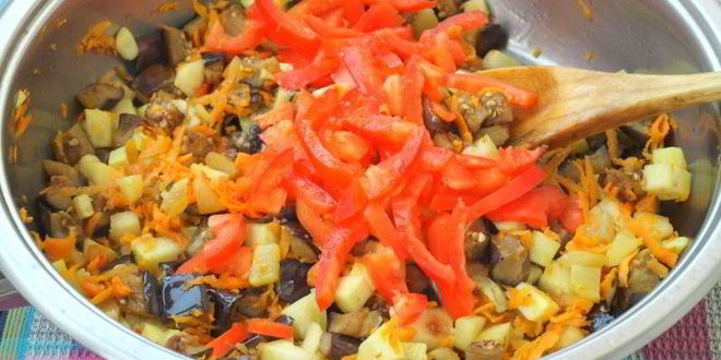 Рецепт соте с баклажанами, кабачком, морковью и перцем