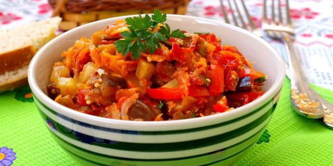 Рецепт соте с баклажанами, кабачком, морковью и перцем