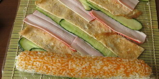 Рецепт радужных суш с крабовыми палочками