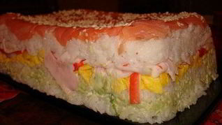 Рецепт Суш-торта с креветками и авокадо