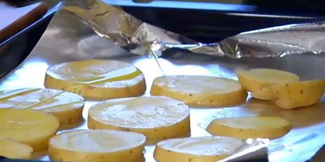 Рецепт картофельных мини-сэндвичей с котлеткой из ягнятины