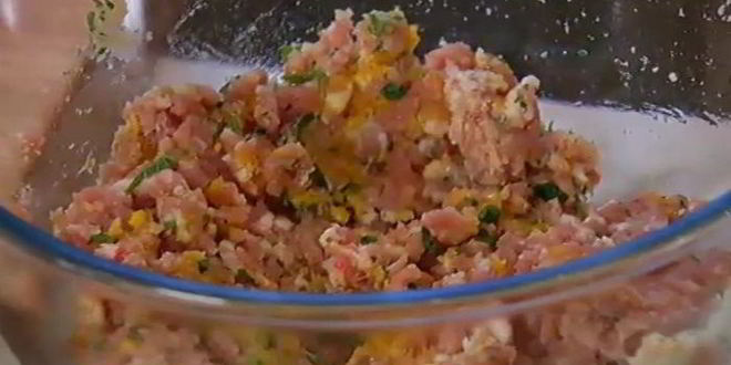 Рецепт картофельных мини-сэндвичей с котлеткой из ягнятины